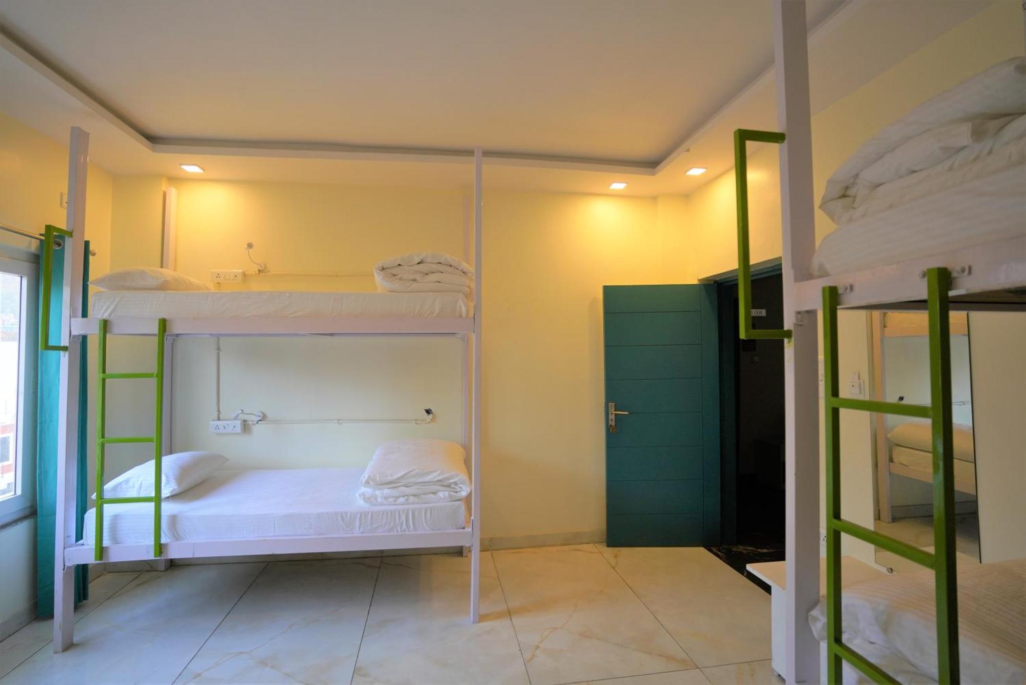 Albergue The Sweven Rishīkesh Exterior foto